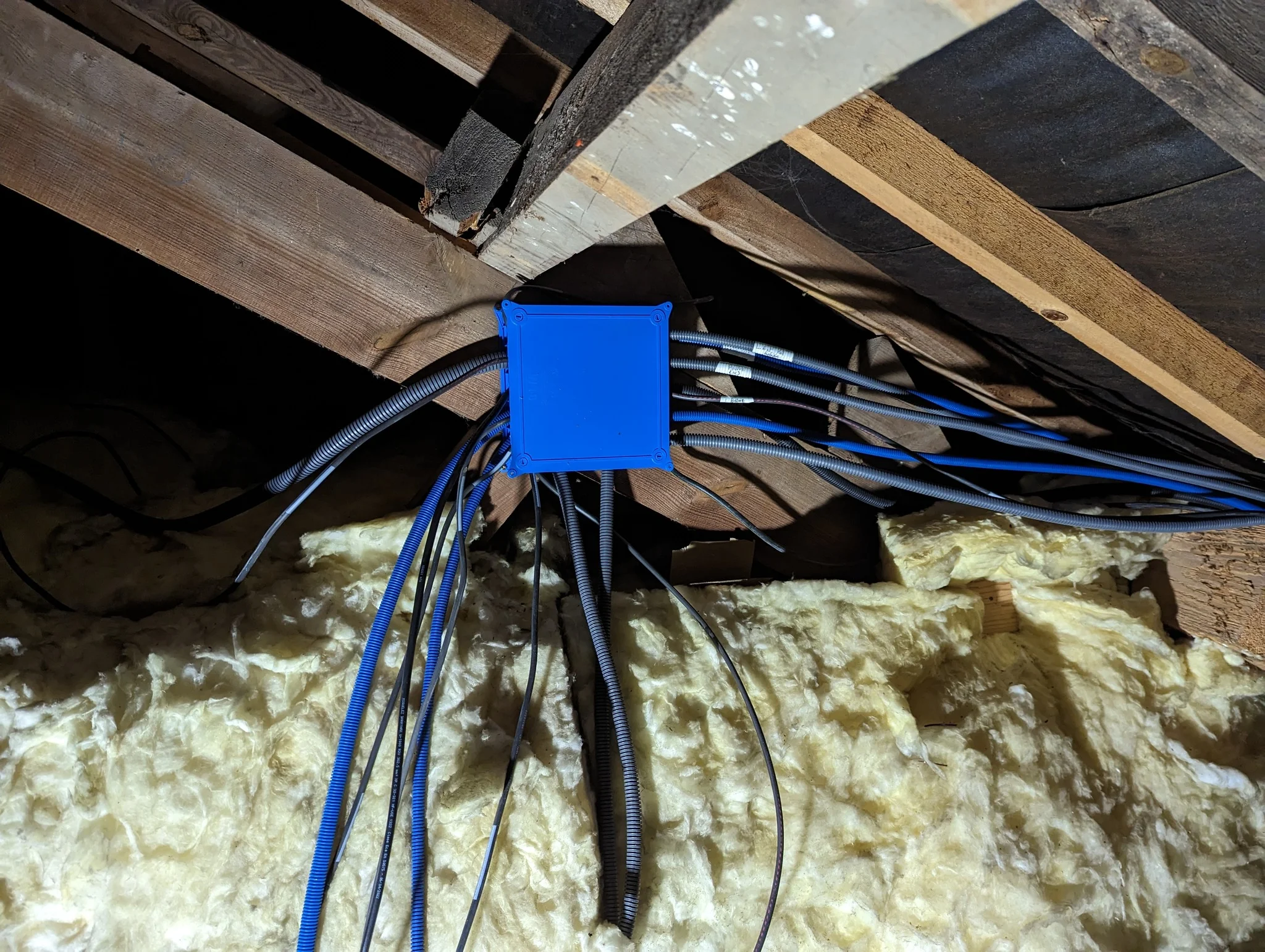 Jc Connect Electricien A Saint Martin D Abbat Lectricite Generale 18