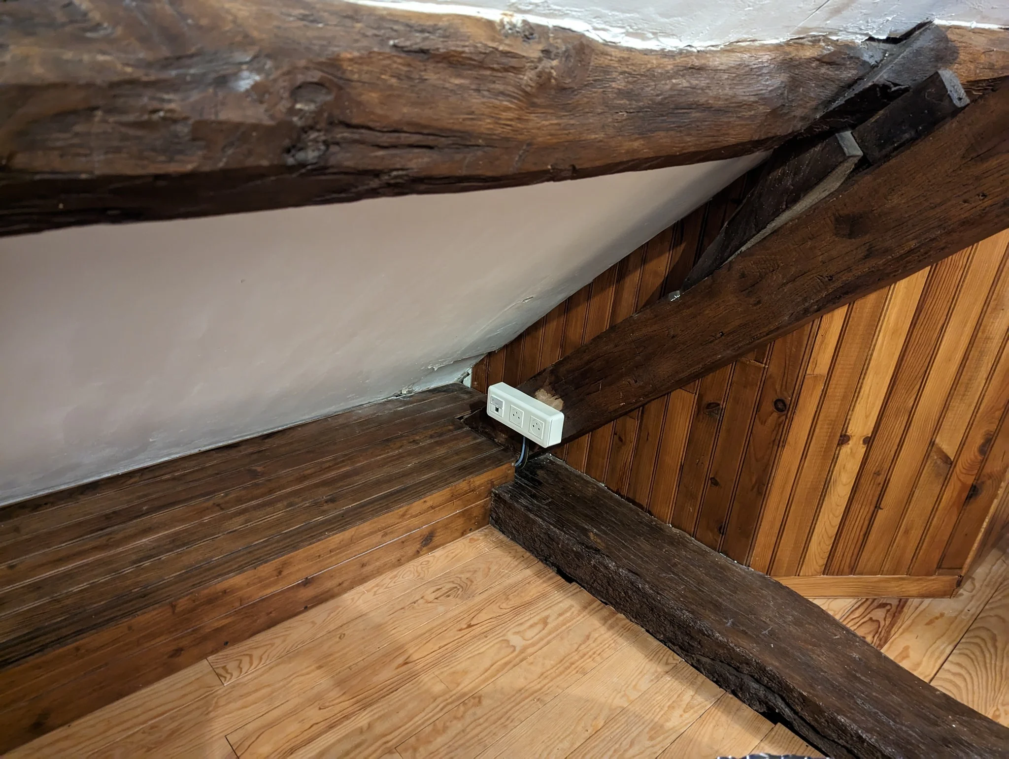 Jc Connect Electricien A Saint Martin D Abbat Lectricite Generale 19